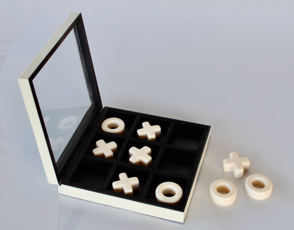 Cream & White Tic Tac Toe In Box